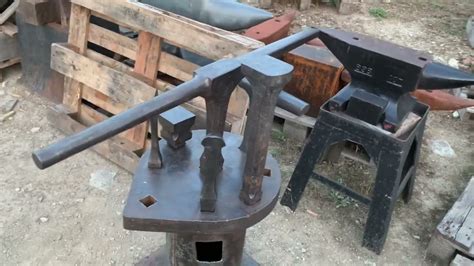 Stakes, Anvils & Blocks .